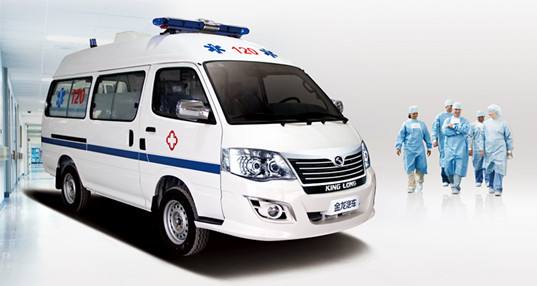 命懸一線牽動(dòng)人心，救護(hù)車臨危不亂治病救人_